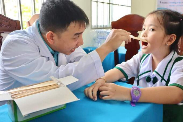Ca Mau: Chăm sóc sức khỏe răng miệng cho học sinh