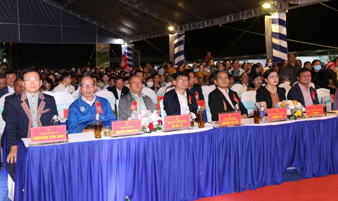 Kon Tum: Khai mạc chợ phiên Dược liệu - Gia súc và các sản phẩm OCOP huyện Đăk Glei