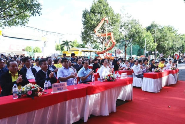 Đắk Lắk: Chợ phiên TP. Buôn Ma Thuột chính thức đi vào hoạt động