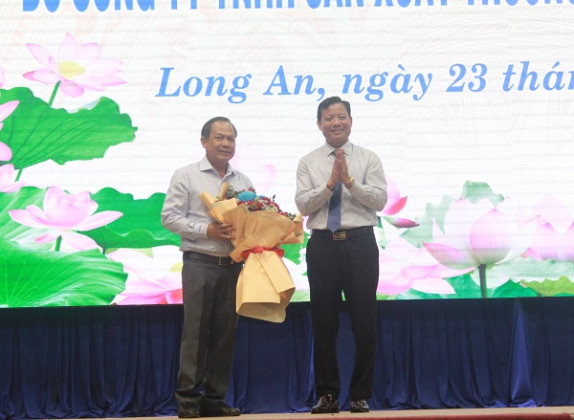 Long An: Trao kinh phí hỗ trợ trẻ em mồ côi do dịch Covid-19 trên địa bàn tỉnh lần 4