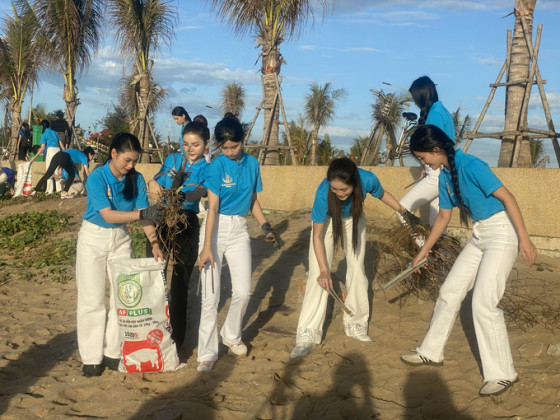 Bình Thuận: Ra quân “Chung tay bảo vệ môi trường biển”