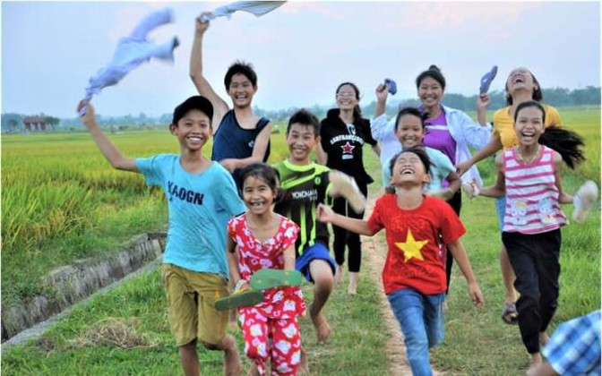 Bộ Chính trị ban hành Chỉ thị về tăng cường công tác chăm sóc, giáo dục và bảo vệ trẻ em