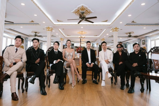 Nhà thiết kế Khang Trịnh mang BST dạ hội “Footsteps Of Light” sang trọng đến Fashion Show 2023