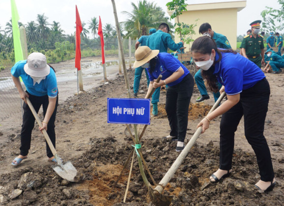 Long An: Hội Liên hiệp Phụ nữ chung tay bảo vệ môi trường