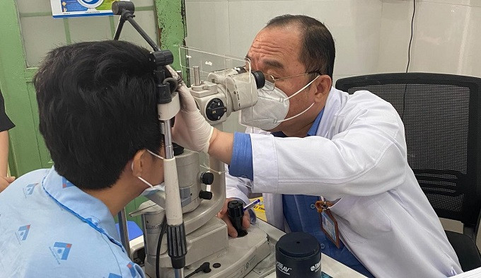 Vui Tết Giáp Thìn - bảo vệ, chăm sóc “cửa sổ” tâm hồn