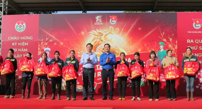 Đắk Nông: Tổ chức chương trình “Tết sẻ chia, năm rồng khởi sắc - Ra quân thứ sáu tình nguyện xanh”