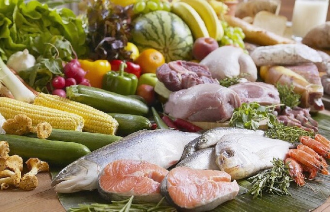 Cẩn trọng ngộ độc thực phẩm khi mua hàng đầu năm mới