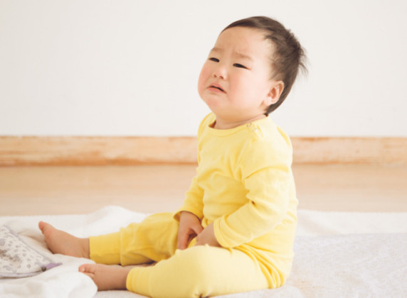 Khi nào cần khám ngoại khoa trẻ bị táo bón