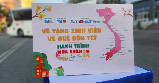 “Hành trình mùa Xuân” đưa hơn 200 sinh viên về quê đón Tết