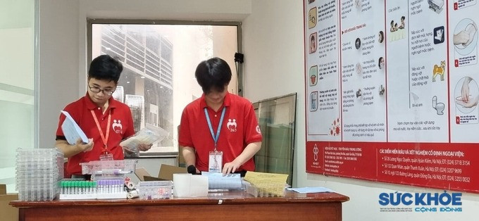 "Hiến máu đầu xuân - Nhân lên hạnh phúc" của Phóng viên Tạp chí Sức Khỏe Cộng Đồng tại Lễ hội Xuân hồng 2024