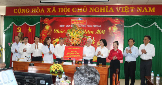 Bình Dương: Bí thư Tỉnh uỷ thăm Bệnh viện Đa khoa tỉnh nhân kỷ niệm 69 năm Ngày Thầy Thuốc Việt Nam