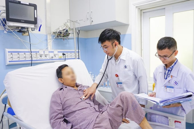 Kích hoạt ECMO, cứu sống bệnh nhân 59 tuổi tiên lượng tử vong cao