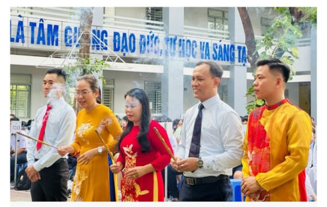 TP. HCM: Trung tâm Giáo dục nghề nghiệp – Giáo dục thường xuyên quận 7 tổ chức Lễ Giỗ tổ Hùng Vương: Hướng về cội nguồn dân tộc