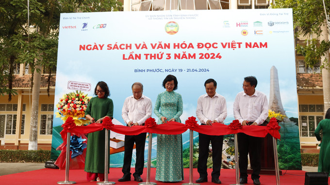 Bình Phước: Kết nối cộng đồng, lan tỏa tình yêu sách trong Ngày Sách và Văn hóa đọc Việt Nam năm 2024