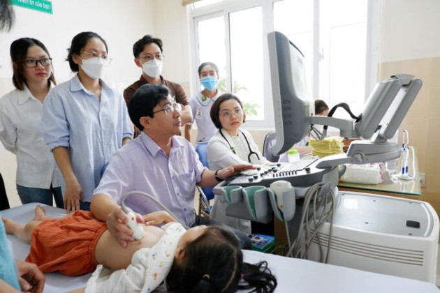 Hơn 250 trẻ được khám sàng lọc miễn phí bệnh tim bẩm sinh tại tỉnh Đắk Lắk