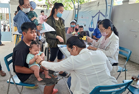 Cần Thơ: Thực hiện tiêm chủng mở rộng tại quận Bình Thủy