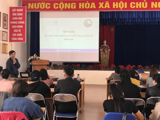 Lâm Đồng: Tập huấn chương trình tiêm chủng mở rộng tuyến tỉnh, huyện, xã năm 2024