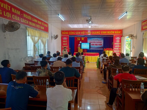 Cà Mau: Tập huấn truyền thông an toàn thực phẩm