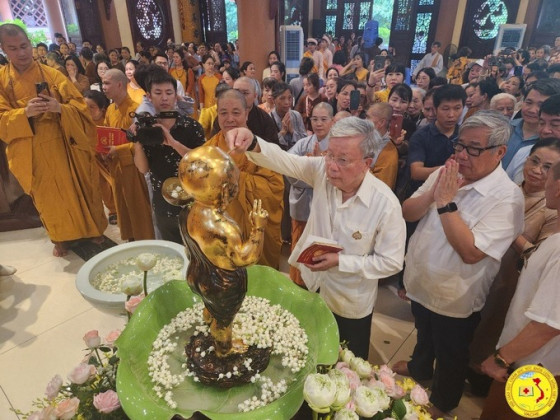 Lãnh đạo VACHE tham dự Đại lễ Phật đản Phật lịch 2568 - Vesak 2024 tại Chùa Yên Phú
