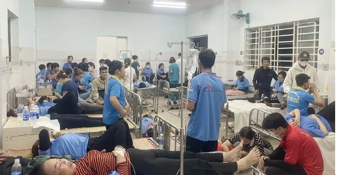 Đồng Nai: Gần 100 công nhân ở Trảng Bom nhập viện cấp cứu sau khi ăn mì quảng và bánh đa gà