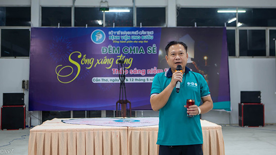 Bệnh viện Ung bướu TP Cần Thơ tổ chức chương trình giao lưu chia sẻ với chủ đề “Sống xứng đáng - Thắp sáng niềm tin”