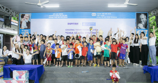 Hàng trăm em nhỏ làng trẻ SOS Gò Vấp đón Tết thiếu nhi yêu thương