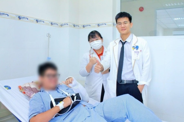 Long An: Phẫu thuật kết hợp xương cứu nam thanh niên gãy 2 xương cẳng tay do tai nạn giao thông