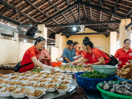 “Bếp cơm nghĩa tình” và hành trình trao nhận yêu thương