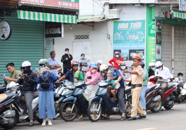 Đắk Lắk: Phát động phong trào thi đua bảo đảm trật tự, an toàn giao thông năm 2024
