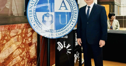 Trường đại học danh giá nước Mỹ trao bằng Viện sĩ y học thay thế và Giáo sư danh dự cho Tiến sỹ Nguyễn Văn Năm