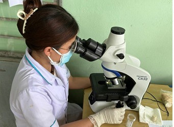 Đà Nẵng: Hoạt động điều tra nhiễm giun sán truyền qua đất tại huyện Hòa Vang