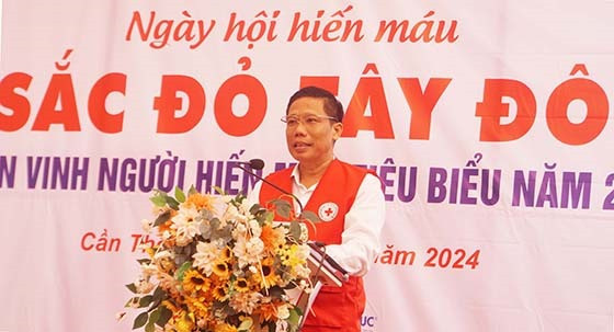 Ngày hội “Sắc đỏ Tây đô” hưởng ứng chương trình “Hành trình Đỏ lần thứ XII năm 2024