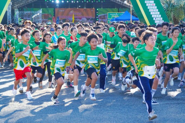 Khai mạc Giải Marathon quốc tế “Vietcombank Mekong Delta Marathon” Hậu Giang lần thứ V năm 2024