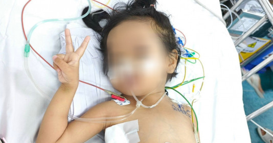 Ghép gan thành công cho bé gái 3 tuổi mắc hội chứng Budd Chiari hiếm gặp