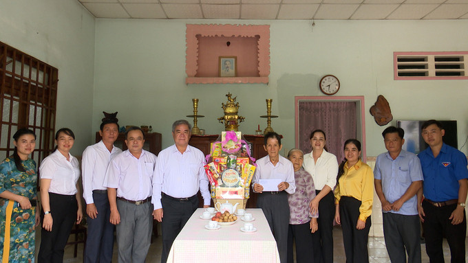 Bình Dương: TP. Tân Uyên thăm và tặng quà nhân kỷ niệm 77 năm Ngày Thương binh Liệt sĩ