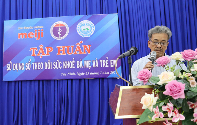 Tây Ninh: Tập huấn hướng dẫn sử dụng sổ theo dõi sức khỏe bà mẹ và trẻ em