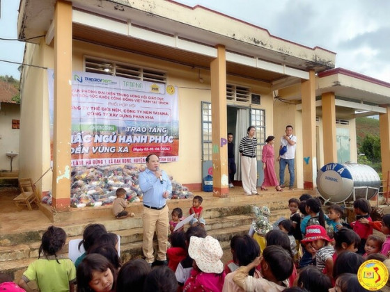 VACHE tại TP. HCM: Trao tặng giấc ngủ hạnh phúc đến vùng xa