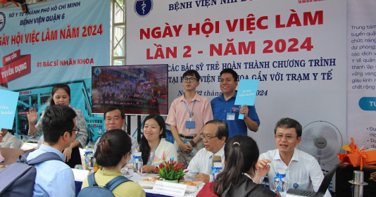 TP.HCM: Đông đảo bác sĩ trẻ tham dự Ngày hội việc làm của Ngành Y tế lần thứ II – năm 2024