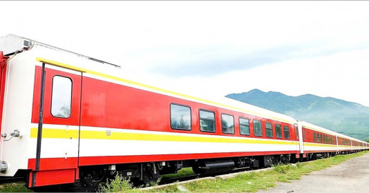 Đưa vào khai thác đoàn tàu mới chạy tuyến Sài Gòn – Nha Trang