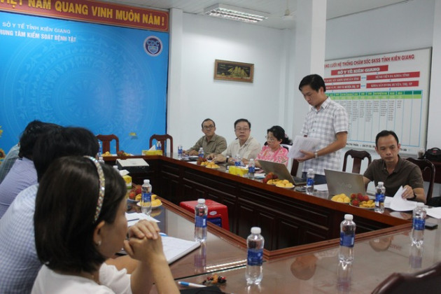 Đoàn công tác Bộ Y tế làm việc với Trung tâm Kiểm soát bệnh tật tỉnh Kiên Giang