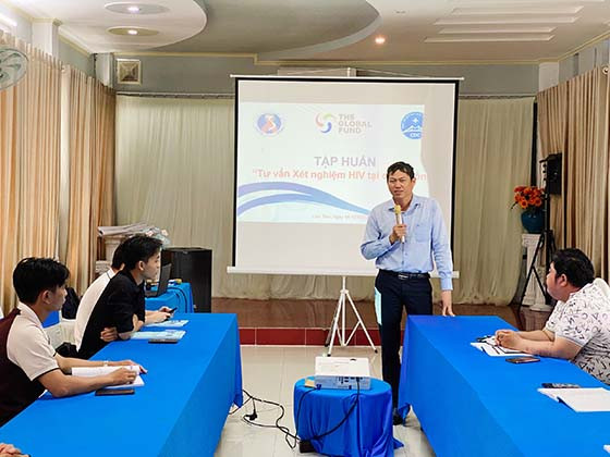 Cần Thơ: Tập huấn tư vấn xét nghiệm HIV tại cộng đồng cho đồng đẳng viên
