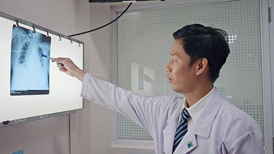 Cần Thơ: Cứu sống bệnh nhân nhiễm trùng huyết do vi khuẩn tụ cầu vàng đa kháng thuốc