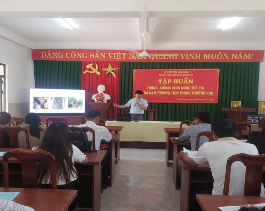 Lâm Đồng: Trung tâm Y tế Đam Rông tổ chức tập huấn phòng chống tai nạn thương tích, phòng chống đuối nước trẻ em