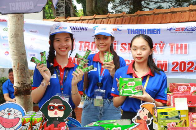 Nestlé Việt Nam trao tặng gần 200.000 phần quà hỗ trợ học sinh, sinh viên trên cả nước
