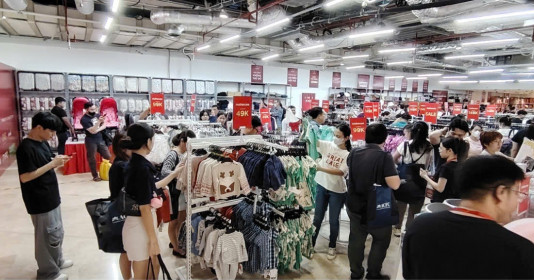 Săn hàng hiệu giá ‘rẻ’ tại sự kiện City Sale