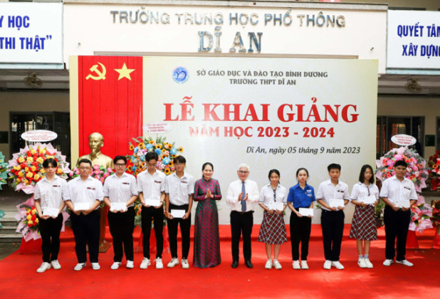 Bình Dương: Hơn 520.000 học sinh khai giảng năm học mới 2023 - 2024