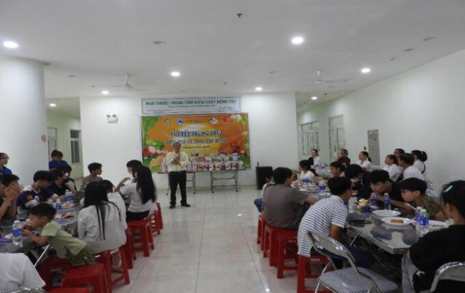 Đà Nẵng: Vui Tết Trung thu – Chia sẻ nỗi đau với trẻ có, hoặc bị ảnh hưởng bởi HIV/AIDS