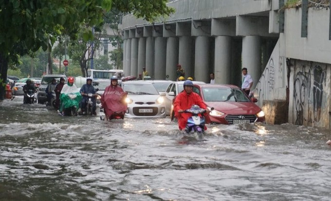 Điều tiết giao thông, củng cố hạ tầng khi xảy ra mưa lớn kết hợp với triều cường trên địa bàn TP. HCM