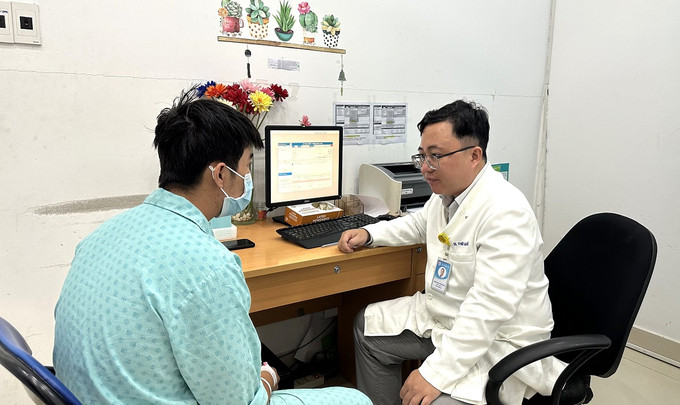 Suýt mất “của quý” vì thuê thợ xăm cắt bao quy đầu