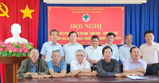 Tác động của già hóa dân số và chiến lược chăm sóc sức khỏe người cao tuổi ở Bình Phước
